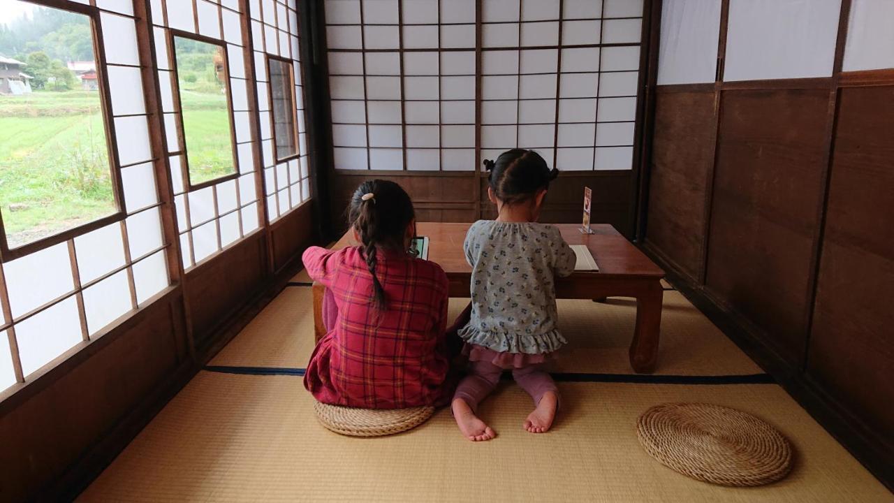 تاكاياما むかしの暮らし体験 1日二組 古民家の宿 みのり家 المظهر الخارجي الصورة